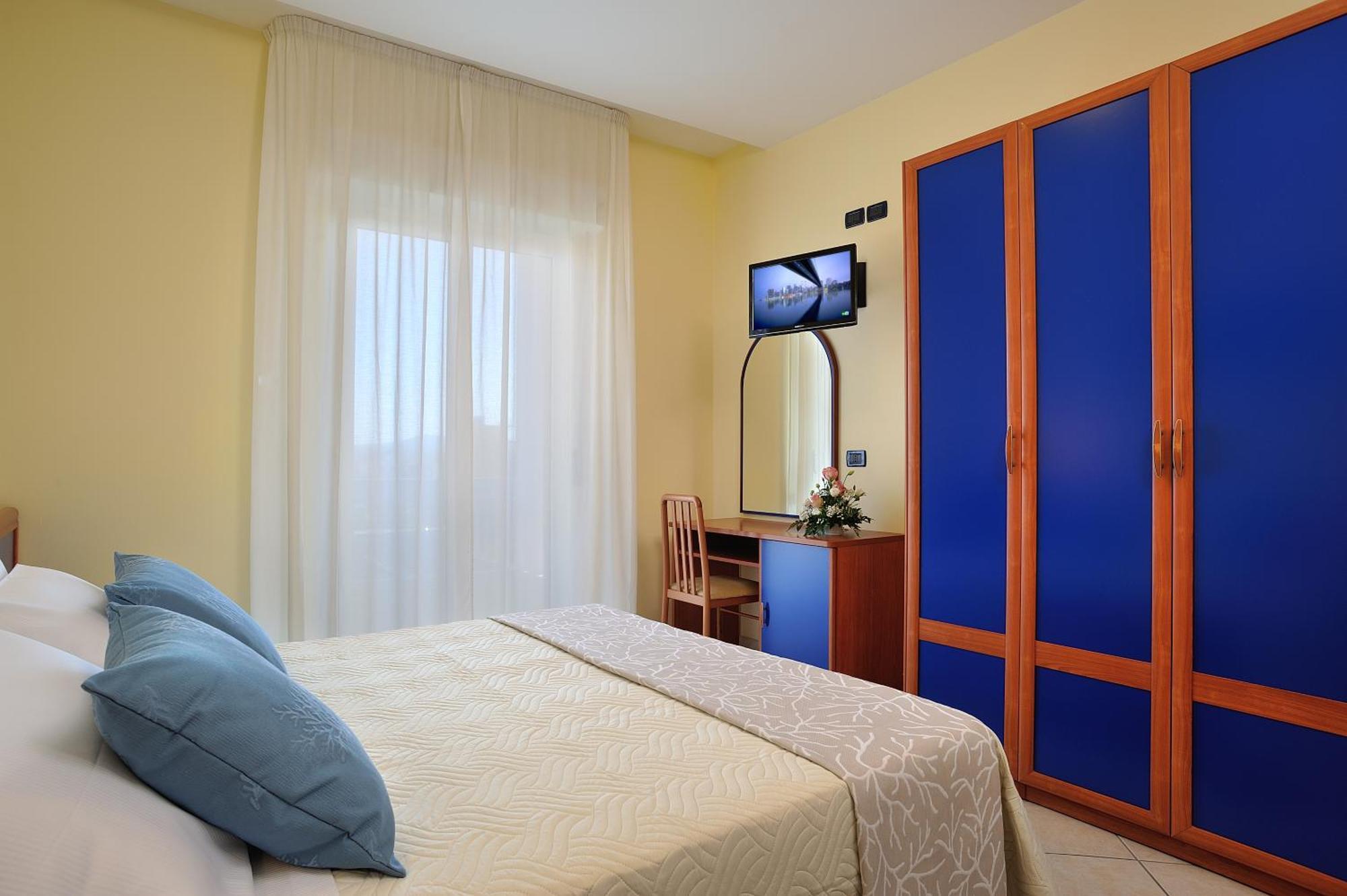 Hotel Riviera B&B มิซาโน อาดรีอาติโก ภายนอก รูปภาพ