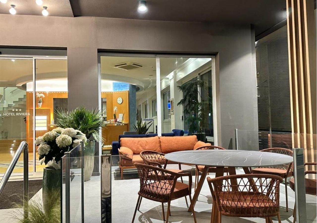 Hotel Riviera B&B มิซาโน อาดรีอาติโก ภายนอก รูปภาพ