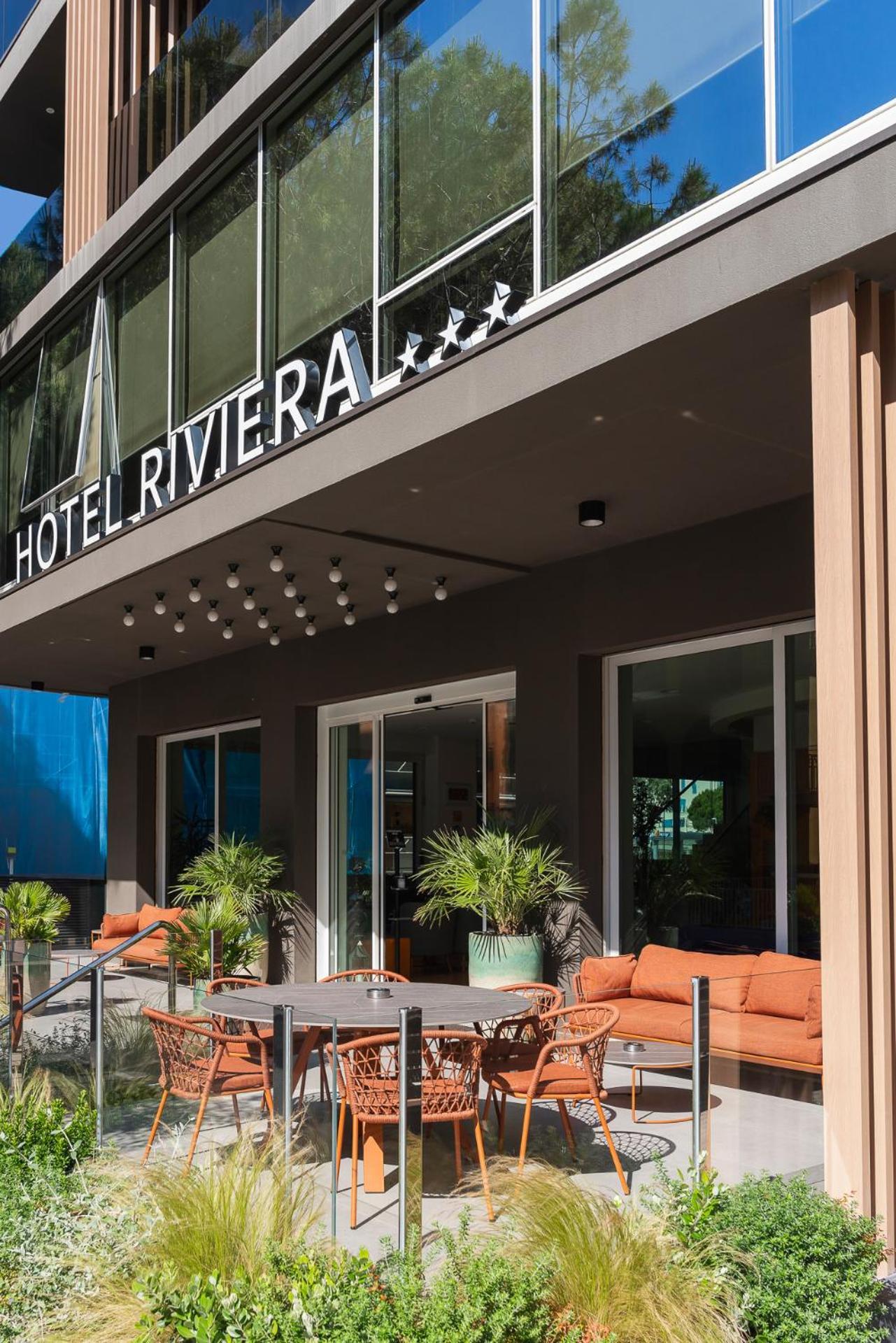 Hotel Riviera B&B มิซาโน อาดรีอาติโก ภายนอก รูปภาพ